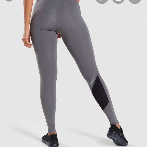 Gymshark Asymmetric smockey grey/ black leggings - Picture 2 of 3